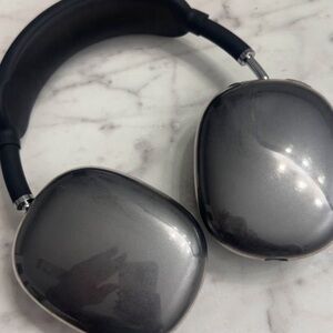 AirPod max headphones